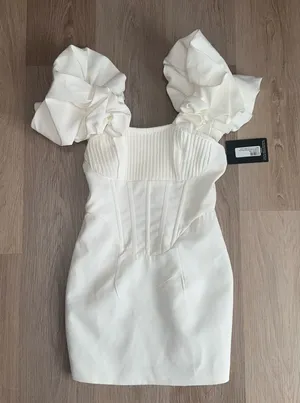 PrettyLittleThing White Corset Bodycon Bridal Dress - Size 6 thumbnail 1
