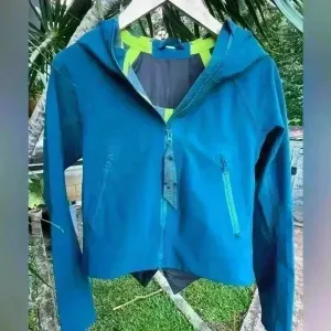 Lululemon $248 Rain or Shine Coat Trench Glyde Convertible Teal Blue Neon‎ Green thumbnail 7