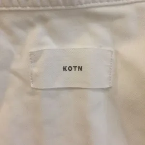 Kotn women’s white button up long sleeve small thumbnail 6