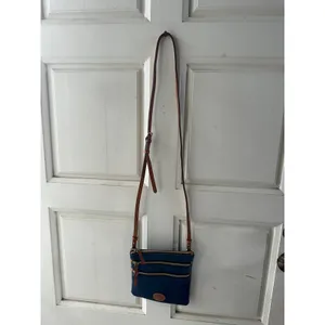 Dooney & Bourke J6774387 Nylon Leather Trim North South Triple Zip Crossbody Bag thumbnail 4