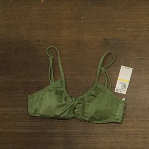 NWT Salt + Cove Womens Solid Lurex Twist-Front Swim Top SC25081GT Olive Green M thumbnail 4