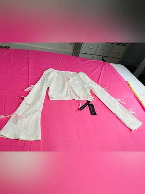 ROMWE White Crop Top with Pink Ribbon Ties thumbnail 3