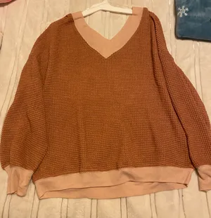 Listicle Sweater thumbnail 1