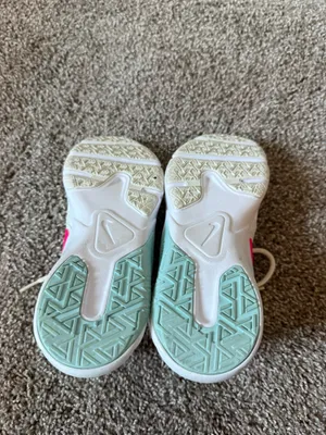 Nike Tennis Shoes Women’s thumbnail 6