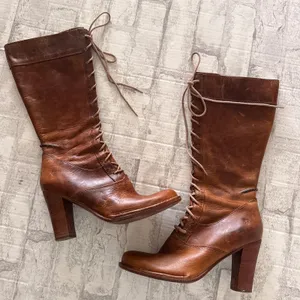 VTG Frye Villager Distressed Brown Leather Lace Up Heeled Boots Victorian Goth 9 thumbnail 1