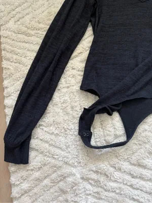 Abercrombie & Fitch Black Long Sleeve V-Neck Bodysuit thumbnail 4