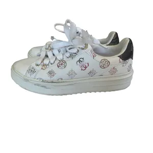 GUESS Denesa Platform Sneakers Chunky Treaded Shoes Womens Size 6 Casual White thumbnail 10