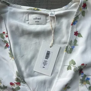 NWT Aritzia Novelist Top thumbnail 4