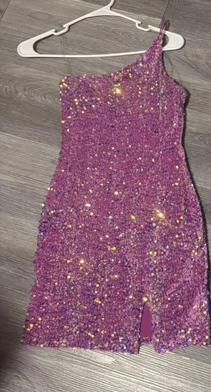 Homecoming dress thumbnail 1