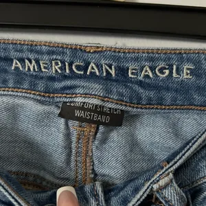 American Eagle Outfitters Women's Straight Leg Blue Jeans thumbnail 4