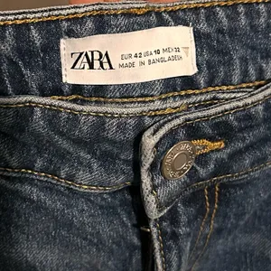 Zara Dark Blue Straight Jeans thumbnail 4