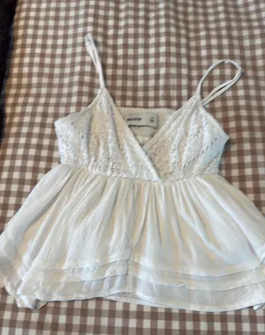 White tank top hollister  thumbnail 1