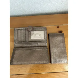 Vtg Wilsons Leather Bifold Wallet For‎ Women Leather Rose Gold Tone thumbnail 6
