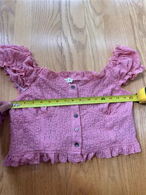 POL In Fair Verona Button Up Crop Top Pink‎ Eyelet Ruffle Cap Sleeve Small thumbnail 9