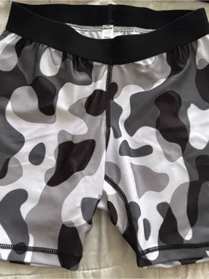 NWT Camouflage or leopard Sports Bra & Bike Shorts Set - Black/Grey, size M XL thumbnail 3