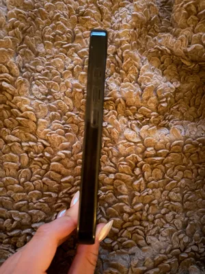 CASETiFY Case iPhone 16 thumbnail 2