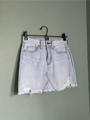 American Eagle Denim Slightly Distressed Mini Short Skirt Size 00 Light Wash thumbnail 3