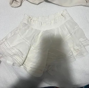 White Skirt thumbnail 1