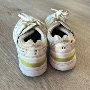 ON The Roger Clubhouse Sneakers thumbnail 9