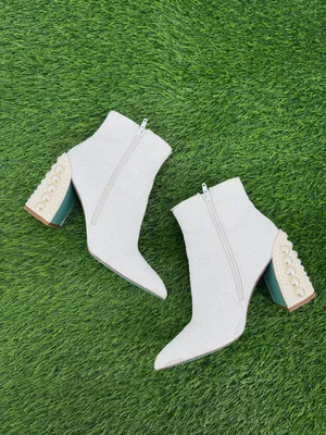 Betsey Johnson Kasey Pearl Sparkle Slip On Side Zip Heel Evening Bride Booties thumbnail 2