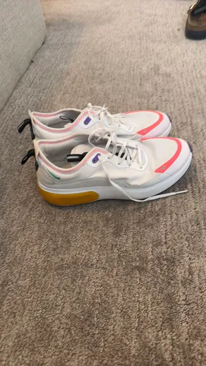 Nike Dias thumbnail 2
