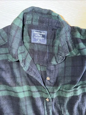 Abercrombie & Fitch Blackwatch Plaid Button-Down Shirt - Green & Black size XS thumbnail 2