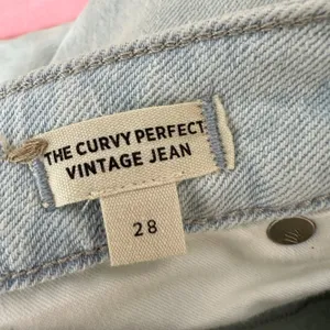 NEW Madewell The Curvy Perfect Vintage Jean Chesthunt Wash Blue High Waist US 28 thumbnail 9