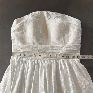 Women’s White Floral Strapless Prom Formal Dress Zip & Corset Back Size 2/4 NWOT thumbnail 10