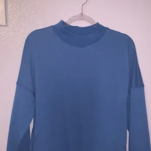 Women’s M Casual Long Sleeve Sweatshirt Crewneck Relaxed Fit Pullover Pockets thumbnail 2