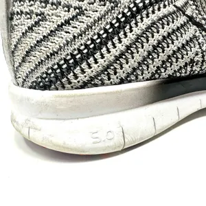 Nike‎ Size 6.5 Sneakers White Black Free TR Flyknit Running Exercise Jogging thumbnail 4