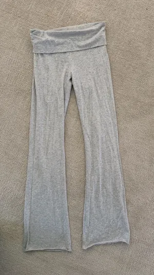 SKIMS Pants thumbnail 1