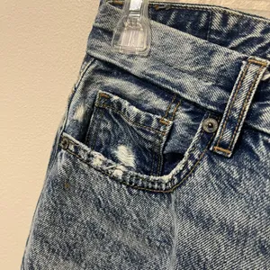 American‎ Eagle Curvy Mom Jeans Distressed Size 0 High Rise Ripped Denim thumbnail 7