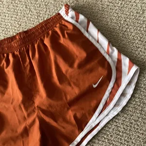 NEW Nike Texas Longhorns Burnt Orange Tempo Shorts Size Small Lined Running NWOT thumbnail 3