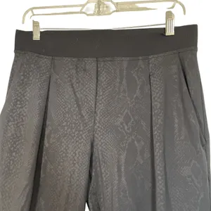 Lululemon Street To Studio Pant II Black Snakeskin Python Print Joggers Womens M thumbnail 3