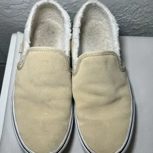 Vans Asher Womens Suede Slip On Fur Lined Shoes Size 8‎ Beige Comfort Casual thumbnail 3