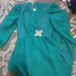 Stunning vintage Green Formal dress thumbnail 9