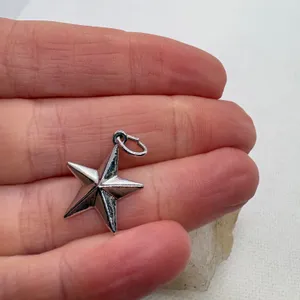 Vintage Silver Tone Magnetic Star Charm Pendant Celestial Five Point Star thumbnail 4