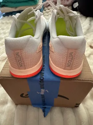Women’s Nike Metcon 4 Training Shoes Size 9.5 thumbnail 4