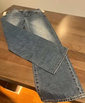 ROLLA'S Classic Light Wash Kate Baggy Jeans thumbnail 1