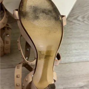 Steve Madden Size 7.5 Nude Studded Strappy Stiletto Heels thumbnail 4