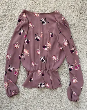 Abbeline Mauve Pink Purple Floral Print V-Neck Blouse thumbnail 3