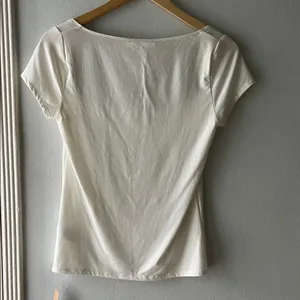 NWT•Reformation•Bardot Top in Latte•Sz M thumbnail 2