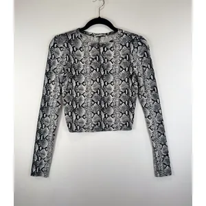 Alice + Olivia Womens Top Gray Delaina Snakeskin Print Cropped Long Sleeve XS thumbnail 5