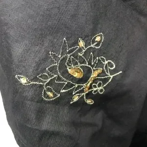 Elegant‎ Black Wrap with gold and cranberry thumbnail 5