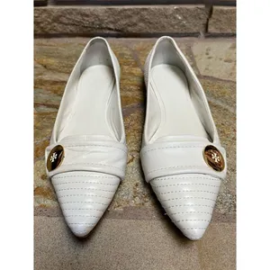 Tory Burch pointed-toe Stiched Gold Tone Logo flats white leather size 8 thumbnail 14