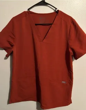 FIGS Scrub Top thumbnail 1