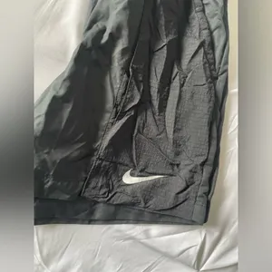 Nike Black Quilted Athletic Shorts thumbnail 5
