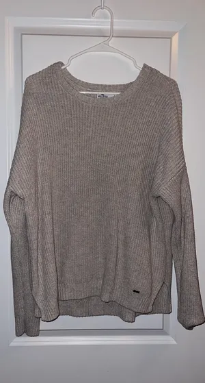 Hollister Sweater thumbnail 1