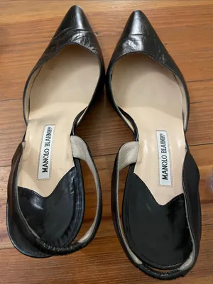 Manolo Blahnik Carolyne Black Leather Pointed Slingback Pumps, Size 41 Italy thumbnail 7