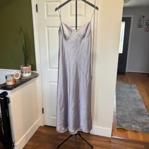 NEW Zara Silver Satin Effect Cut-Out Back Maxi Midi Dress Women's Size XL Luxury thumbnail 5